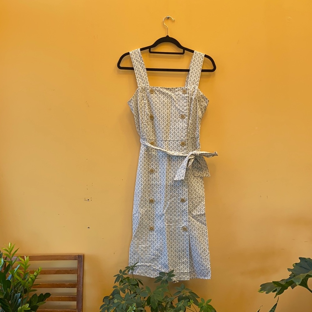 Size 4 A New Day dress with buttons